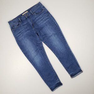 Joe’s Light Denim Distressed Bottom Jeans Size 31